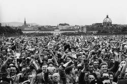 Enthusiastic Austrians in the park at the Belvedere